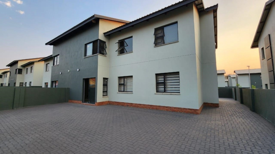 To Let 3 Bedroom Property for Rent in Waterval East North West
